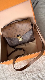 Louis Vuitton Pochette Metis - 7