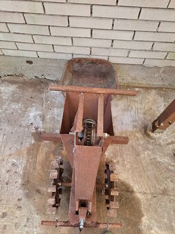 Predám sadzač zemiakov - 7