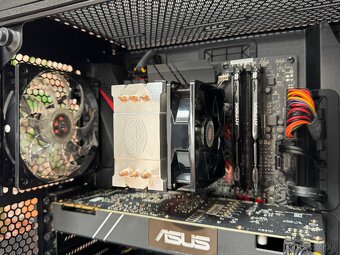 i7 8700\16GB\GTX 1080\SSD\600W Zdroj - 7