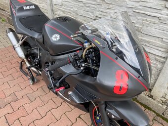 YAMAHA R6 - 7
