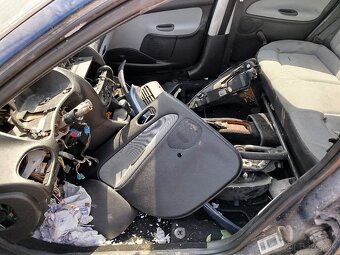 Peugeot 206 1.4 i na náhradné diely - 7