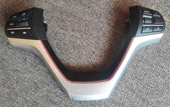 tlačítka a kryt volantu na BMW - 7