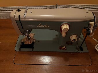 Stolový šijací stroj - 7