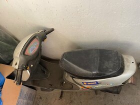 Na opravu akebo náhradné diely - 7