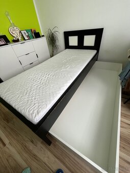 Predám komodu, písací stôl a posteľ - 7