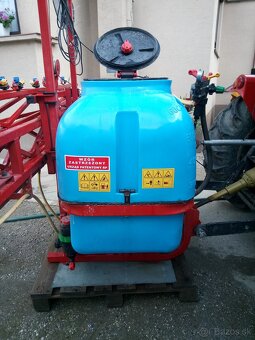 neseny postrekovac LEN nadrz 600 L - 7