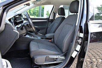 Volkswagen Golf Variant 1.5 TSI BENZÍN DSG 130k Life SR 2022 - 7