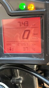Aprilia Tuono 1000 R Factory - 7