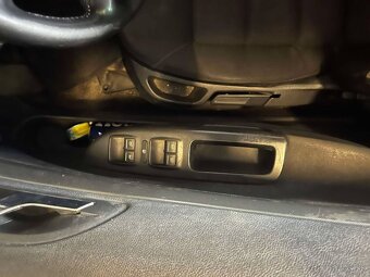 Rozpredam Škoda octavia 2 2.0 tdi dsg - 7