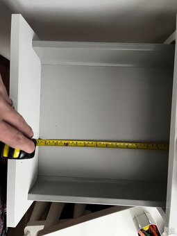 Vstavaná skriňa +2xnočné stolíky - 7