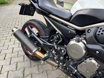 Yamaha XJ6 - 7