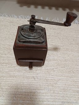 Mlynček - starožitný - 7