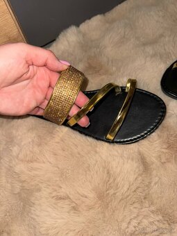 black/gold crystals damske nove slapky-sandalky - 7