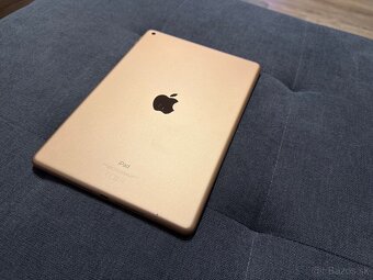 iPad 7.gen., 32 GB Gold - 7