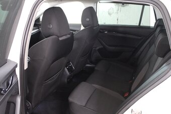 Škoda Octavia Combi 2.0 TDI - 7