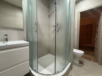 Prenájom 3,5- izbový byt s balkónom a loggiou vo VK - 7