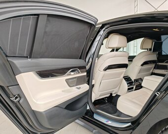 BMW Rad 7 730d xDrive A/T - 7