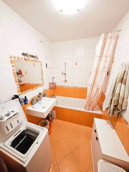 Predaj: 2 izbový byt s loggiou 63 m2 Sásová - 7