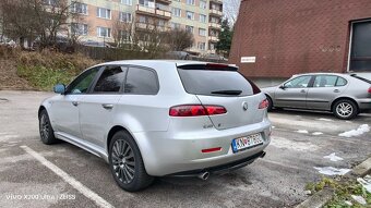 Alfa romeo 159 2,2 jts TI + bose 1700€ - 7
