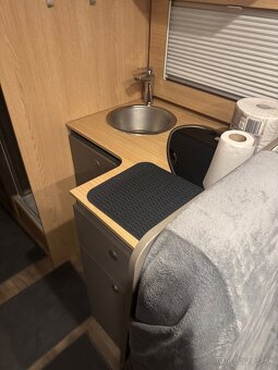 Predám autokaravan citroen LMC 2.2 d - 7