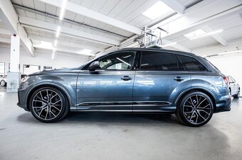 Audi SQ7 - 7