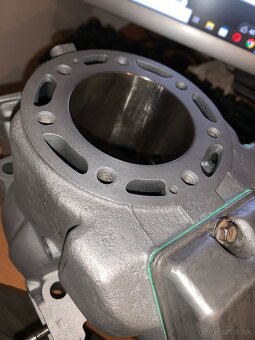 Predám Kawasaki Kx 250 - 7