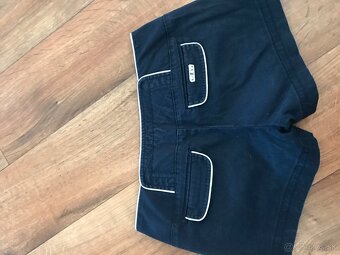 GUESS originál damske kratasy S - 7