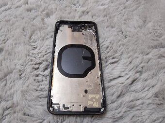 Predám housing na iPhone SE 2. (2020) - Čierny 🖤📱 - 7
