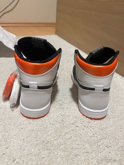 Jordan 1 Retro High Electro Orange - 7