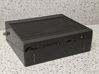 STAROŽITNÉ AUTORADIO 》Hitachi KM-900L - 7