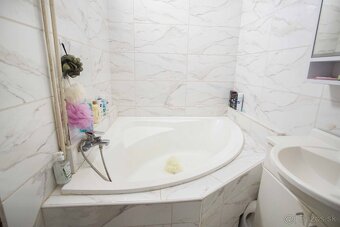 Tehlový 2-izbový byt v centre, Nové Zámky - 7