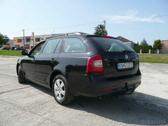 Škoda Octavia Combi 2.0 TDI CR DPF Elegance - 7