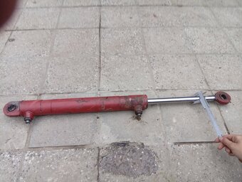 Predám piest+rozvádzač - 7