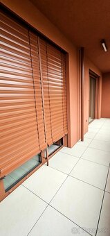 Predáme 2izb byt v Zwirne s veľkou loggiou - 7