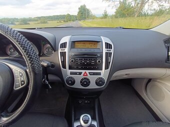 Kia CEED, 1.4 benzín, dobrý stav - 7