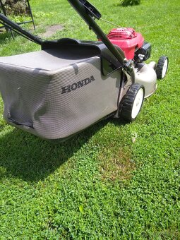Benzínová kosačka s pohonom honda - 7