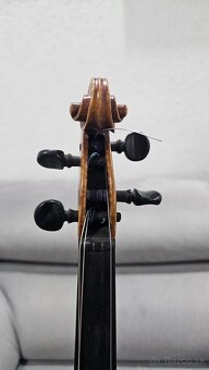 Husle Stradivarius 1736 - 7