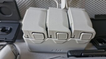 DJI MINI 4 PRO FLY MORE COMBO - 7