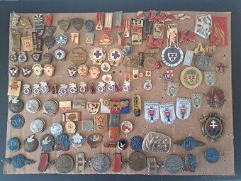 Predám odznaky 2 - 7