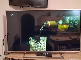 Predám 3D Full HD LED SMART PANASONIC TX-47AS740E - 7