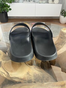 GIVENCHY dámske šlapky -39 - 7