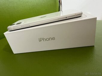 iPhone 11 64GB White - 7