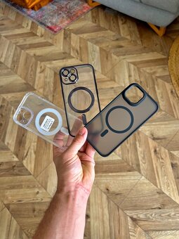 Kryty na iPhone, sklo zadarmo (od 5 €) - 7