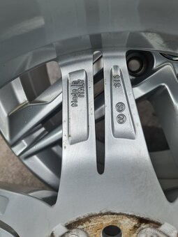 5X112 R18 8,0J ET40 AUDI - 7