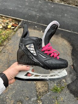 Korcule na hokej True Custom - 7