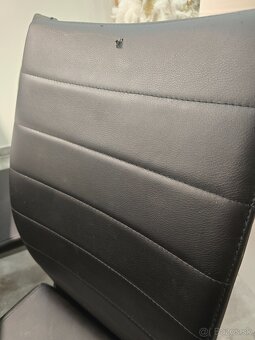 Jedálenský stôl a stoličky - 7