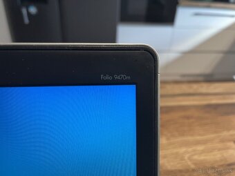 HP Folio 9470m - 7