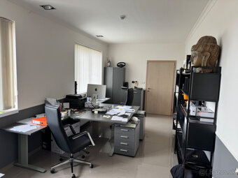 Prenajmeme obch. priestor showroom v Bratislave II. Ružinov - 7