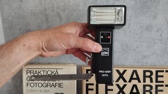 Starý fotoaparát Flexaret + krabica + prislenstvo + knihy - 7