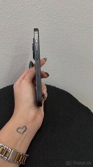 iPhone 15 Pro 256 GB - 7